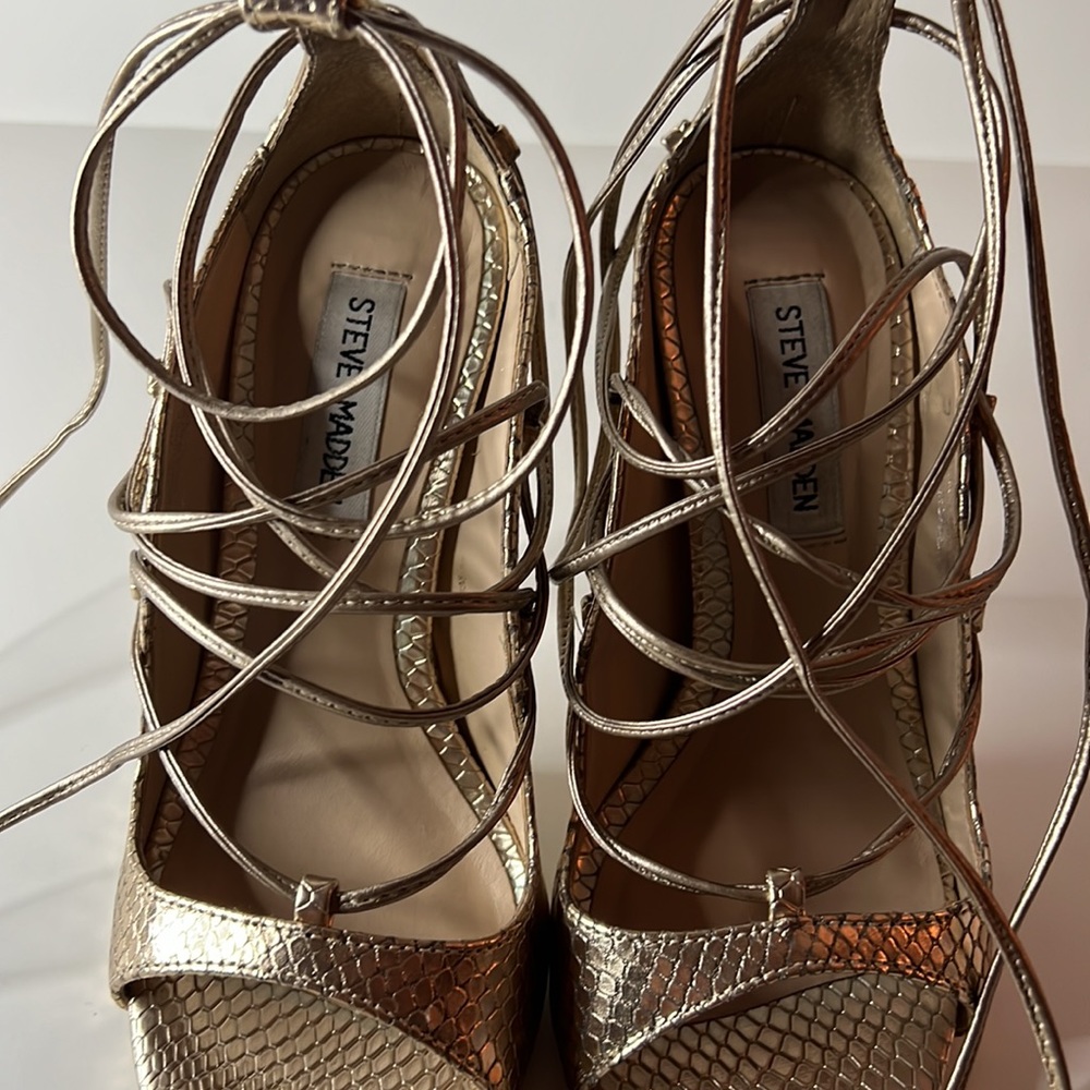 Steve Madden Roxie Gold Snake - Picture 9 of 10